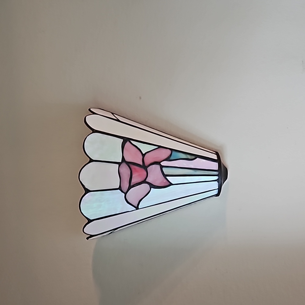 Stained Glass Art Wall Sconce - Flower Motif - Picture 6 of 6